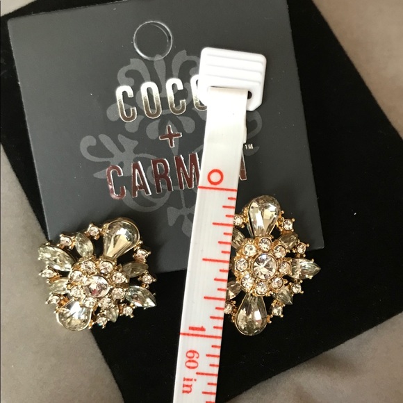 NWT Clear Rhinestones Stud Earrings Gold Accents - Picture 5 of 8